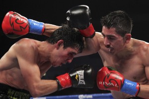 Alberto Guevara vs Leo Santa Cruz